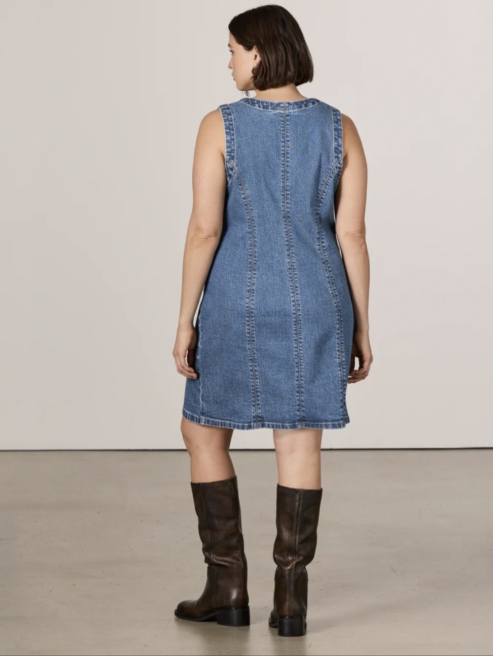 NWOT Reitmans Sleeveless Buttoned-Down Denim Mini Dress. Blue. V Neck. XL. - Picture 2 of 9